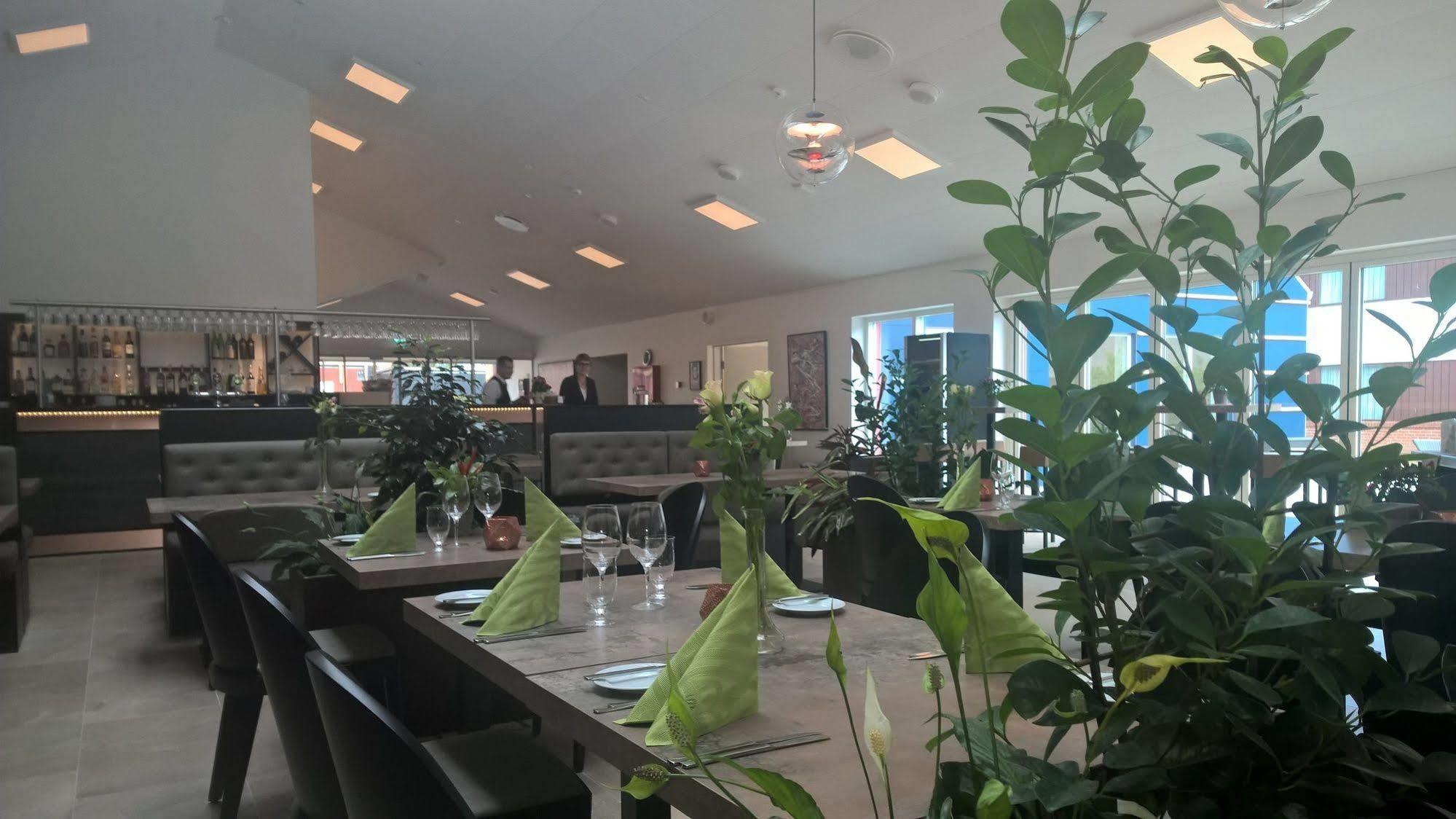 Hotel Falster นีเคอปิงเฟลสเตอร์ ภายนอก รูปภาพ