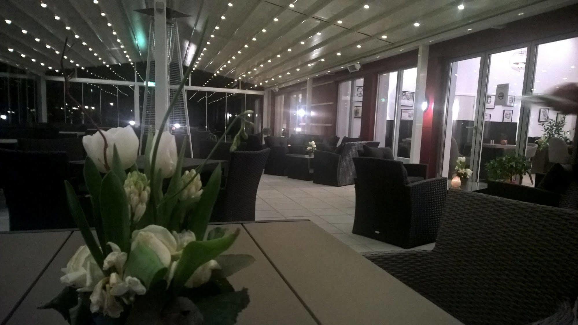 Hotel Falster นีเคอปิงเฟลสเตอร์ ภายนอก รูปภาพ